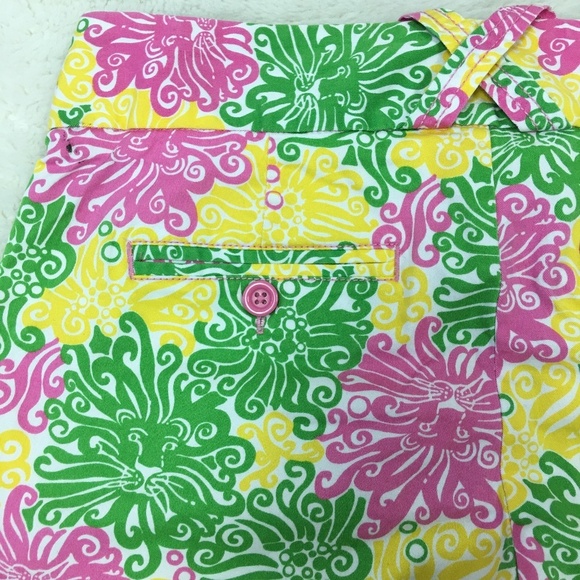 Lilly Pulitzer Floral Yellow Bermuda Shorts Size 2 - Picture 7 of 10